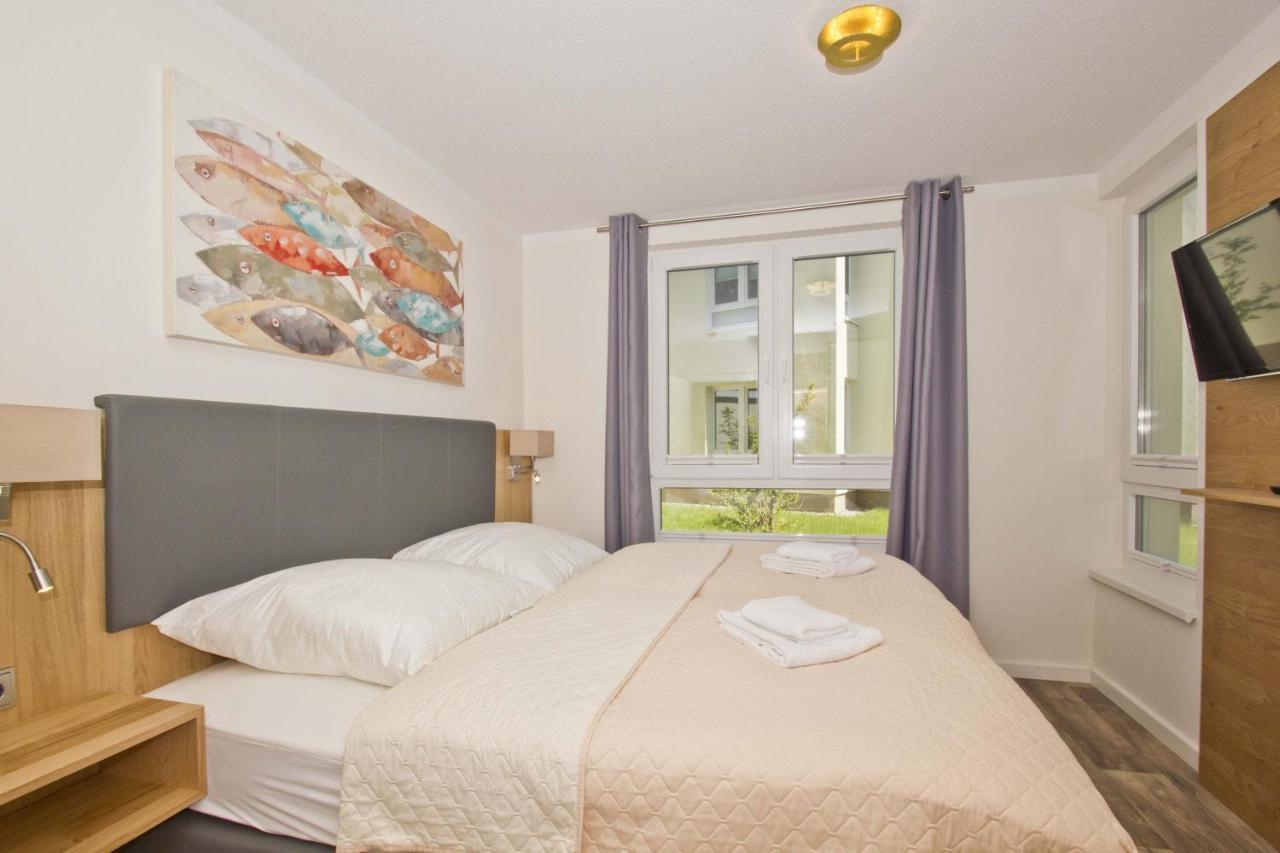 Mit Meerblick Und Terrasse, Gratis Nutzung Vom Ahoi Erlebnisbad Und Sauna In Sellin - Meeresblick Fewo 68 Гёрен Экстерьер фото